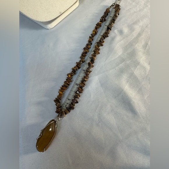 Oblong wire wrapped tiger eye pendant necklace - Picture 2 of 6